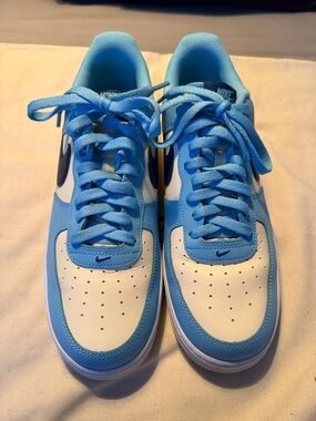 Nike Air Force men’s size 10.5